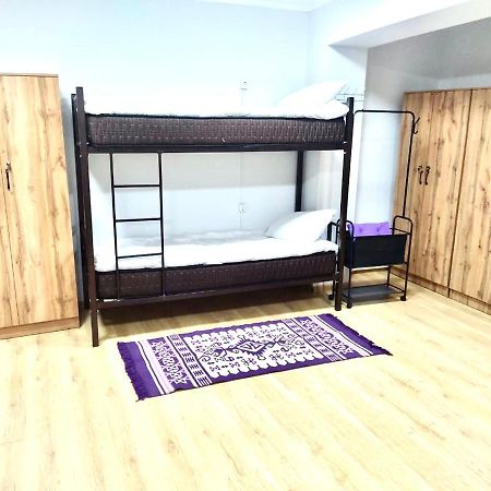 Like Home Hostel Na Timiryazeva アルマトイ エクステリア 写真