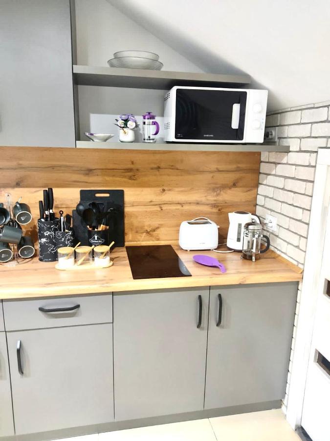 Like Home Hostel Na Timiryazeva アルマトイ エクステリア 写真